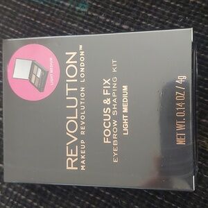 New makeup revolution eyebrow shaping‎ kit light medium